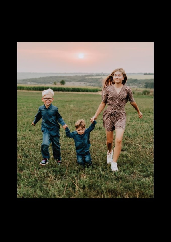 Minimal Happiest Holidays Photo Card created by Hello Paper Co.